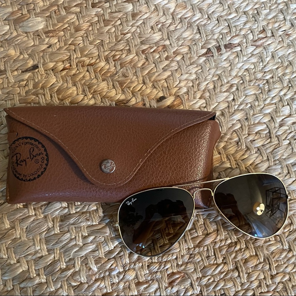 Women’s Ray Ban Brown Gradient Gold Framed Aviator Sunglasses